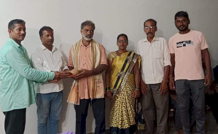 माडखोल येथील पावणाई दुग्ध संस्थेचा शेतकरी सन्मान उपक्रम