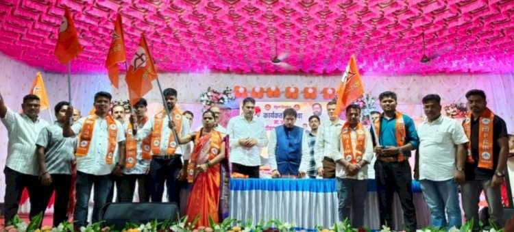 आडेली जि. प. मतदार संघातील शेकडो कार्यकर्ते शिवसेनेत