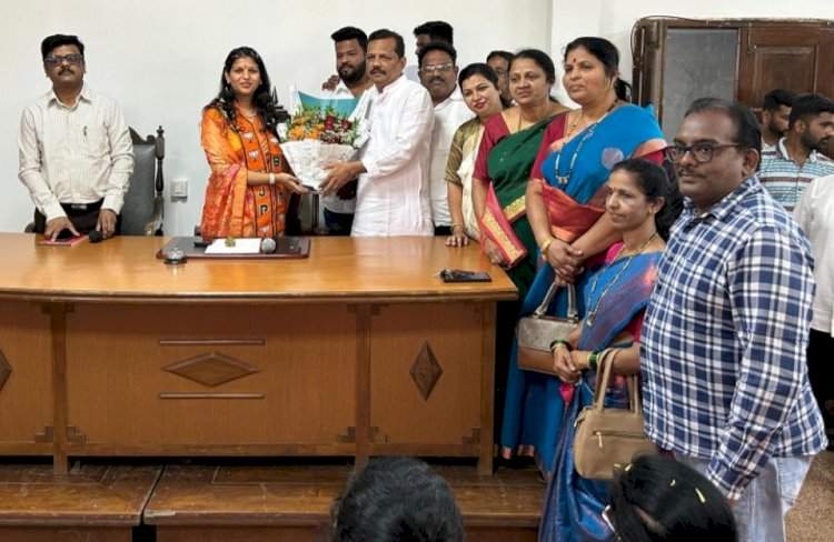 सावंतवाडी नगराध्यक्षा युवराज्ञी श्रद्धाराजेंनी स्वीकारला पदभार