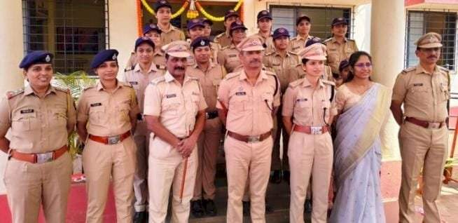  जागतिक महिला दिनाचे औचित्य साधून सावंतवाडी पोलीस ठाण्यात 'महिला पोलीस ठाणे'