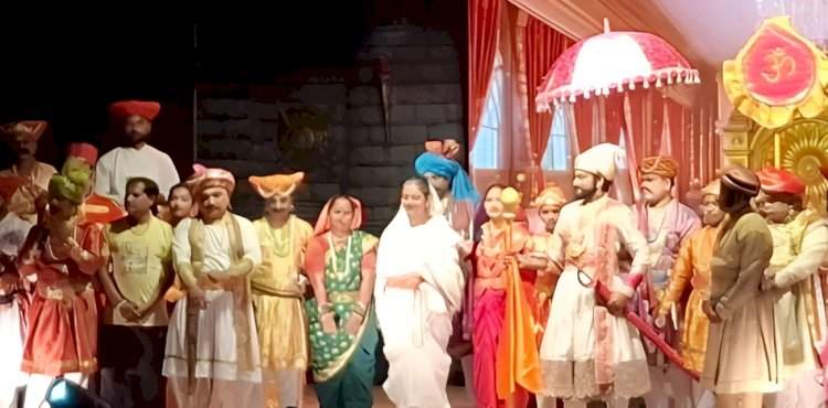 कुडाळमध्ये 'शिवराज भूषण' महानाट्याला रसिकांचा उत्स्फूर्त प्रतिसाद