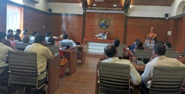 वेंगुर्ले नगरपरिषद सर्वसाधारण सभेत खडाजंगी.....अपूर्ण कामांबाबत नगरसेवकांची नाराजी