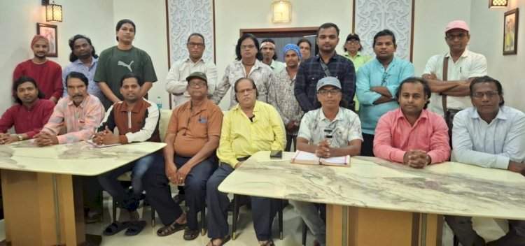 दशावतार कलाकारांना विश्वासात घेऊन मानधन वाढीसाठी शासनाने विचार करावा.....सिंधुदुर्ग पारंपारिक दशावतार संघाची मागणी