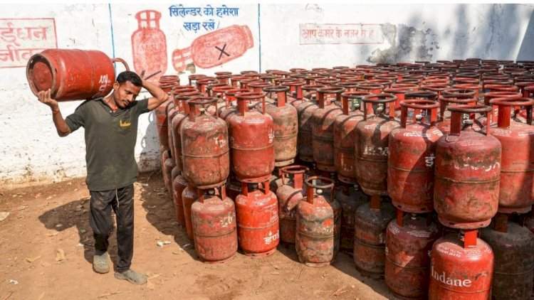 घरगुती LPG रिफिल बुकिंगसाठी आता ग्रामीण व शहरी भागात २५ दिवसांचे अंतर.....जिल्ह्यात सुधारित निर्देशांची तात्काळ अंमलबजावणी