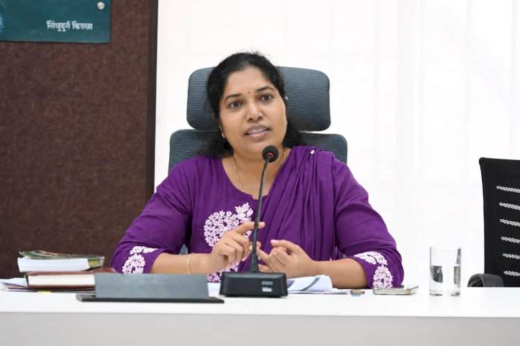 कौटुंबिक हिंसाचाराविरोधात महिलांनी आवाज उठवावा....कौटुंबिक हिंसाचारापासून महिलांचे संरक्षण अधिनियम २००५ व हुंडा प्रतिबंधक कायद्याबाबत जनजागृती
